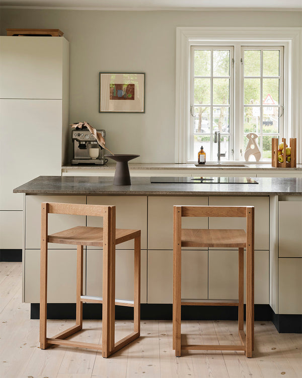 The Outline Bar Chair in Counter Height