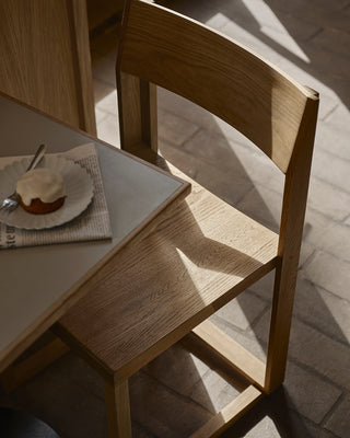 Outline Esszimmerstuhl