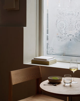 Outline Esszimmerstuhl